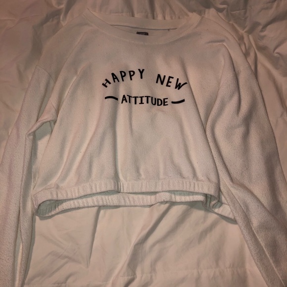 White semi cropped Aerie sweater, fits small - Picture 3 of 4